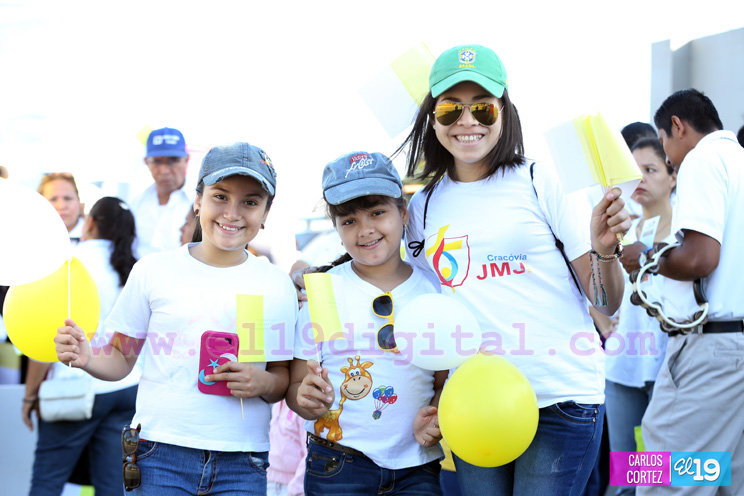 Miles participan en caminata “Si Quieres la Paz Defiende la Vida”